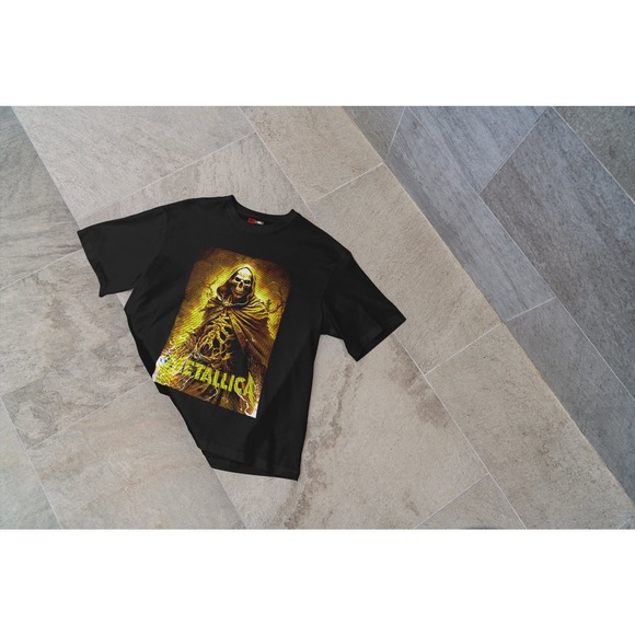 Band rock T-shirt | Vintage Metallica Band T-Shirt | 90s Heavy Metal Graphic Tee - Picture 6 of 10
